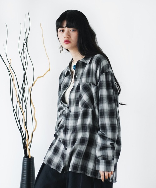 Aphlotus(アプロタス)の「ダブルポケット オンブレーチェックシャツ 【セレクトアイテム】(シャツ/ブラウス・メンズ・ベージュ/ブラック・X-LARGE/LARGE)」の3枚目の写真