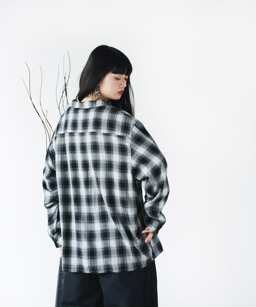 Aphlotus（アプロタス）の「ダブルポケット オンブレーチェックシャツ