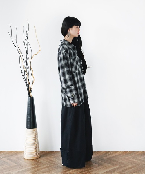 Aphlotus(アプロタス)の「ダブルポケット オンブレーチェックシャツ 【セレクトアイテム】(シャツ/ブラウス・メンズ・ベージュ/ブラック・X-LARGE/LARGE)」の9枚目の写真