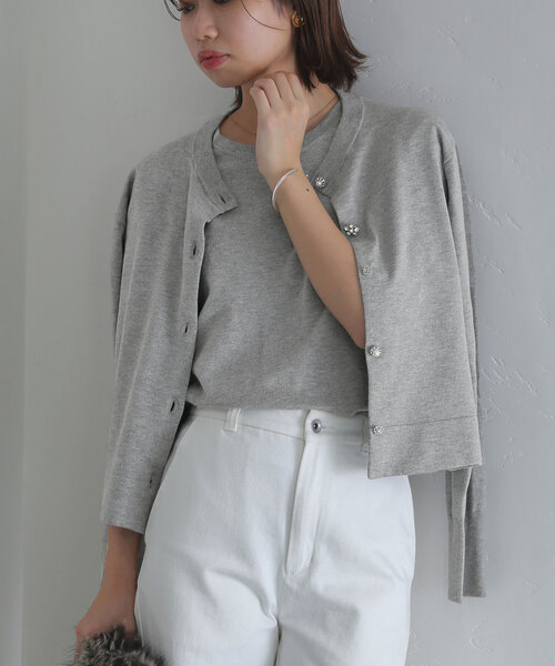 La TOTALITE（ラトータリテ）の「《追加2》ビジューアンサンブル（アンサンブル・レディース・ベージュ/イエロー/ブラック/グレー・FREE）」の2枚目の写真