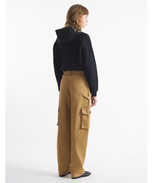 Maison Kitsune(メゾンキツネ)の「BOLD FOX HEAD PATCH COMFORT HOODIE(パーカー・レディース・ブラック/ブラウン系その他/ミント/ベビーピンク/ネイビー/グレー・S/M/XS/L/XL)」の10枚目の写真