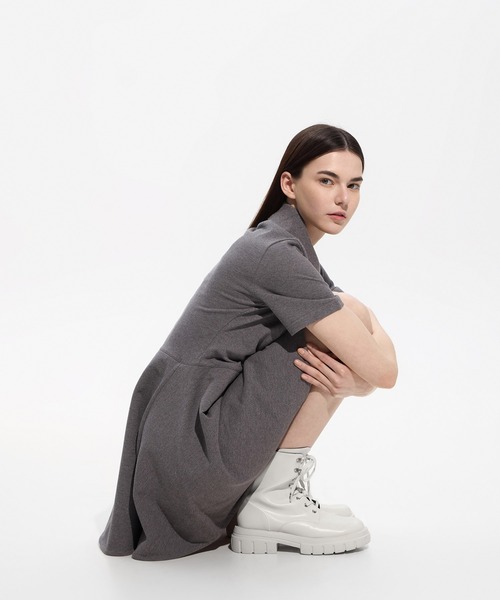 CHARLES & KEITH(チャールズ & キース)の「レースアップ アンクルブーツ(ブーツ・レディース・ホワイト/ブラック・25cm/24.5cm/23.5cm/23cm/22.5cm)」の1枚目の写真