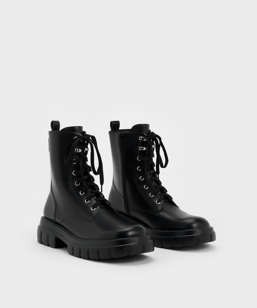 CHARLES & KEITH(チャールズ & キース)の「レースアップ アンクルブーツ(ブーツ・レディース・ホワイト/ブラック・25cm/24.5cm/23.5cm/23cm/22.5cm)」の5枚目の写真