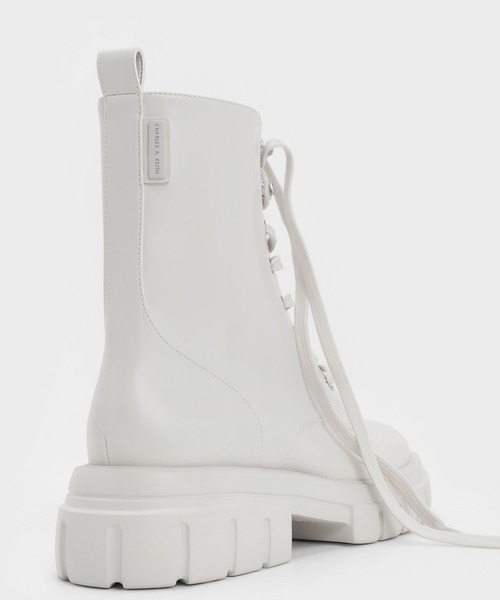 CHARLES & KEITH(チャールズ & キース)の「レースアップ アンクルブーツ(ブーツ・レディース・ホワイト/ブラック・25cm/24.5cm/23.5cm/23cm/22.5cm)」の10枚目の写真