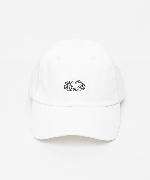FRUIT OF THE LOOM(フルーツオブザルーム)の「■FRUIT OF THE LOOM■ 店舗限定 LOGO MONO TONE CAP(キャップ・メンズ・ホワイト/ブラック/ベージュ・FREE)」の1枚目の写真