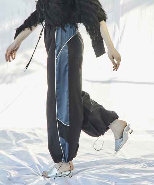 AULA AILA(アウラアイラ)の「マルチパブリックトラックパンツ(その他パンツ・レディース・グリーン/ネイビー/ブラック・0/1)」の7枚目の写真