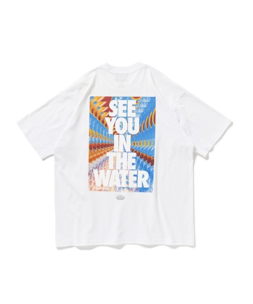 MAGIC NUMBER（マジック ナンバー）の「【MAGIC NUMBER】SEE YOU IN YHE WATER ART by ERI（Tシャツ/カットソー・メンズ・ブラック/オレンジ/ホワイト・X-LARGE/LARGE/MEDIUM）」の12枚目の写真