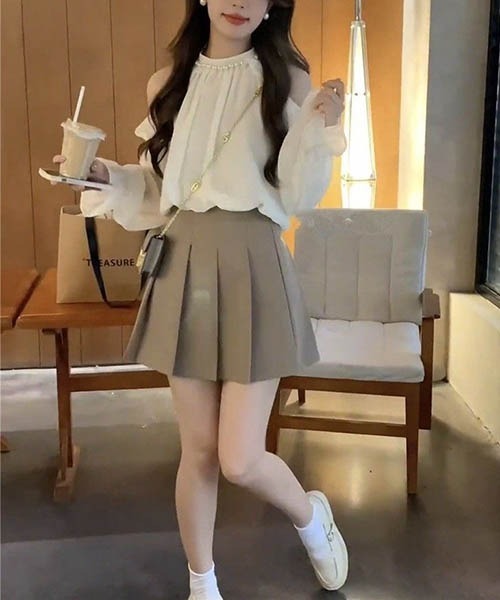 gossip！ロサンゼルス（ゴシップロサンゼルス）の「オフショルダートップス（シャツ/ブラウス・レディース・アイボリー/ホワイト/ブラック・FREE）」の11枚目の写真