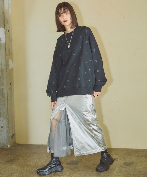 ELLEgirl（エルガール）の「リボン総刺繍スウェットプルオーバー【ELLEgirl/エル ガール】（スウェット・レディース・杢グレー/ブラック/レッド・FREE）」の11枚目の写真