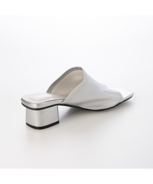 noyau（ノヤウ）の「スクエアトゥストレッチミュールサンダル（サンダル・レディース・シルバー/ブラック/ホワイト/シルバー系その他・S/M/L/LL）」の11枚目の写真