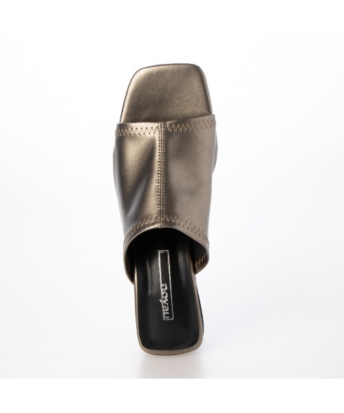 noyau（ノヤウ）の「スクエアトゥストレッチミュールサンダル（サンダル・レディース・シルバー/ブラック/ホワイト/シルバー系その他・S/M/L/LL）」の17枚目の写真