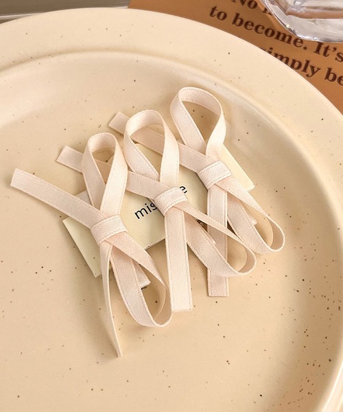 Nia（ニア）の「Nia(ニア)/【3set】フレンチリボンヘアピン（ヘアピン・レディース・ブラック/アイボリー/ピンク/ブルー・FREE）」の5枚目の写真