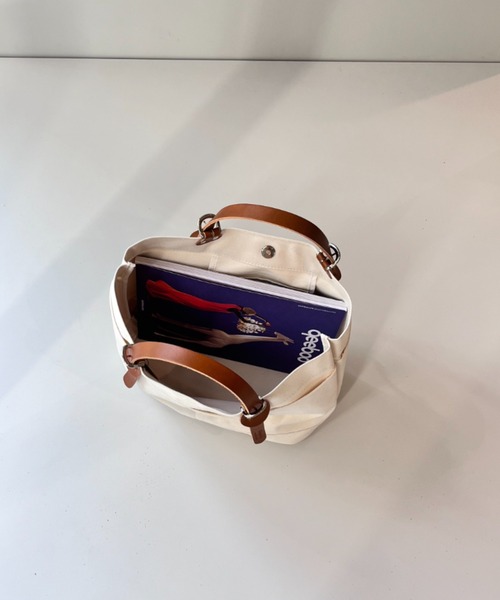 TIDEWAY（タイドウェイ）の「ALBERTON DUCK WIDE TOTE（トートバッグ・レディース・キナリ/ブラック/グレイッシュベージュ・FREE）」の7枚目の写真