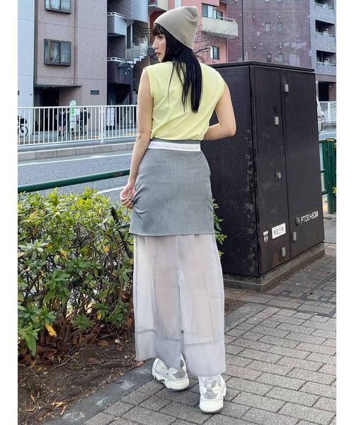 MURUA(ムルーア)の「ウエストフラップシアーレイヤードスカート(スカート・レディース・グレー/ブラック・2/1)」の13枚目の写真