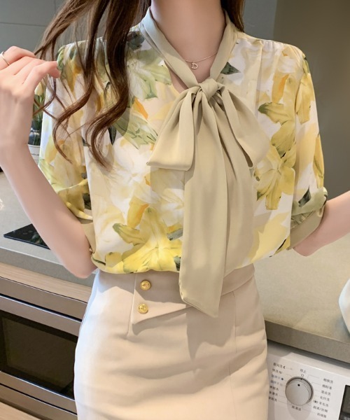 COCOMOMO(ココモモ)の「花柄ボウタイリボンブラウス(シャツ/ブラウス・レディース・ブルー/ピンク/イエロー・M/L)」の6枚目の写真