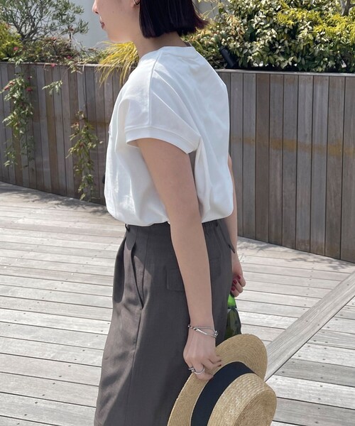 fredy emue(フレディエミュ)の「【GEVACO/ゲバコ】ノースリーブTシャツ(Tシャツ/カットソー・レディース・ブルー系その他3/オフホワイト/ホワイト系その他4/チャコールグレー/グリーン系その他3/ピンク系その他3・38)」の17枚目の写真