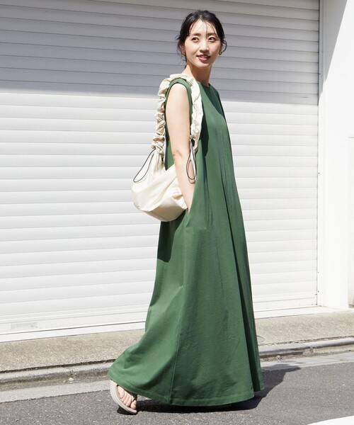 limitless luxury！ベージュ ノースリーブ Aライン ワンピース limitless luxury！ベージュ ノースリーブ Aライン ワンピー