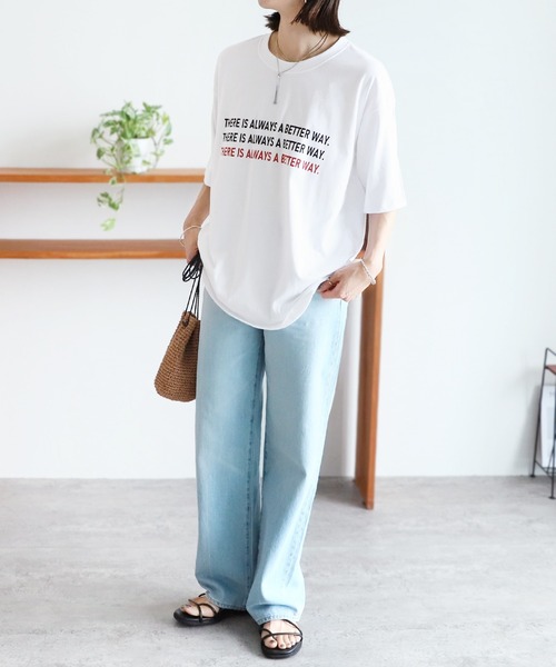 reca(レカ)の「アクセントカラーロゴTシャツ(Tシャツ/カットソー・レディース・ナチュラル/ブラック/ホワイト・FREE)」の4枚目の写真