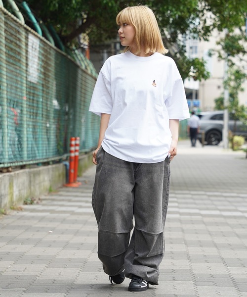 1111clothing(ワンフォークロージング)の「【unisex】転写プリント Tシャツ / パグ プリントTシャツ 犬柄 ルーズシルエット メンズ レディース(Tシャツ/カットソー・メンズ・ブラック系1/ホワイト系1/ホワイト系2/ブラック系2・M/L)」の15枚目の写真