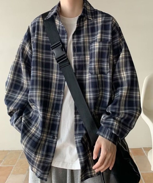 NEW GENTLEMAN(ニュージェントルマン)の「ランガムチェック オーバーサイズシャツ(シャツ/ブラウス・メンズ・ネイビー/ブラウン・M/L)」の3枚目の写真