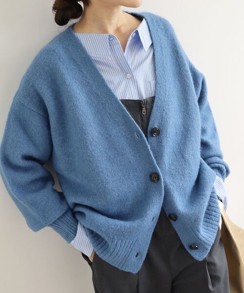 le.coeur blanc(ルクールブラン)の「《WEB限定アイテム》ウォッシャブルVネックワイドカーディガン(カーディガン/ボレロ・レディース・アイボリー/ベージュ/ライトグレー/ブラック/ブルー・38)」の5枚目の写真