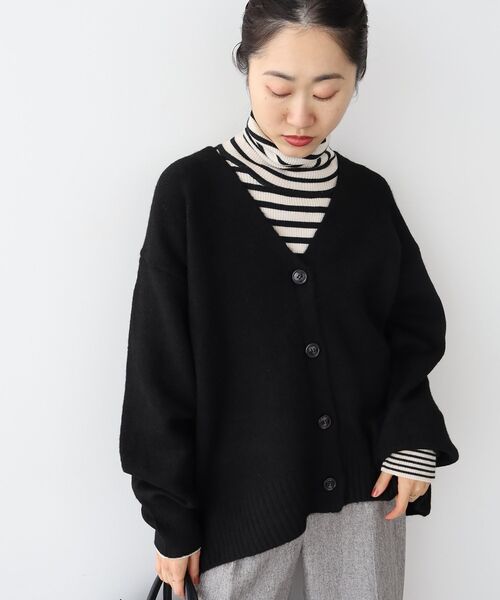 le.coeur blanc(ルクールブラン)の「《WEB限定アイテム》ウォッシャブルVネックワイドカーディガン(カーディガン/ボレロ・レディース・アイボリー/ベージュ/ライトグレー/ブラック/ブルー・38)」の3枚目の写真