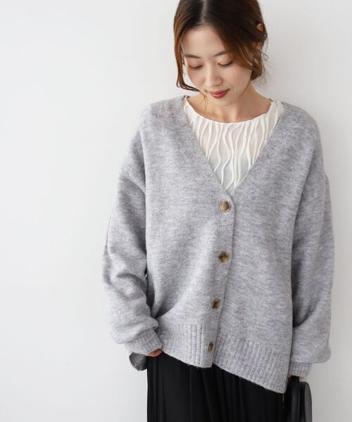 le.coeur blanc(ルクールブラン)の「《WEB限定アイテム》ウォッシャブルVネックワイドカーディガン(カーディガン/ボレロ・レディース・アイボリー/ベージュ/ライトグレー/ブラック/ブルー・38)」の18枚目の写真