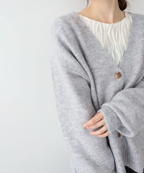 le.coeur blanc(ルクールブラン)の「《WEB限定アイテム》ウォッシャブルVネックワイドカーディガン(カーディガン/ボレロ・レディース・アイボリー/ベージュ/ライトグレー/ブラック/ブルー・38)」の21枚目の写真