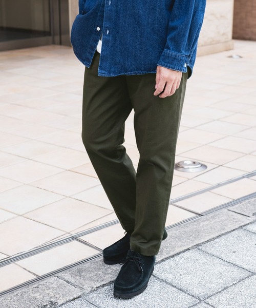 URBAN RESEARCH DOORS(アーバンリサーチドアーズ)の「チノテーパードトラウザー(その他パンツ・メンズ・ベージュ系その他/オリーブ/ブラック・SMALL/MEDIUM/LARGE)」の3枚目の写真