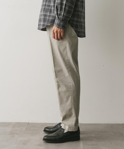 URBAN RESEARCH DOORS(アーバンリサーチドアーズ)の「チノテーパードトラウザー(その他パンツ・メンズ・ベージュ系その他/オリーブ/ブラック・SMALL/MEDIUM/LARGE)」の14枚目の写真