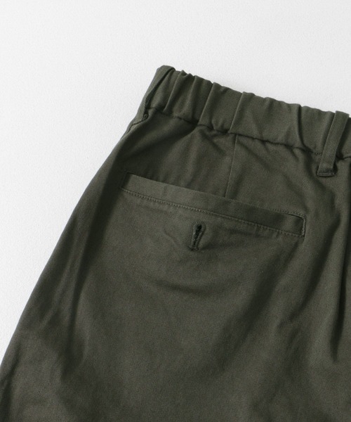 URBAN RESEARCH DOORS(アーバンリサーチドアーズ)の「チノテーパードトラウザー(その他パンツ・メンズ・ベージュ系その他/オリーブ/ブラック・SMALL/MEDIUM/LARGE)」の11枚目の写真