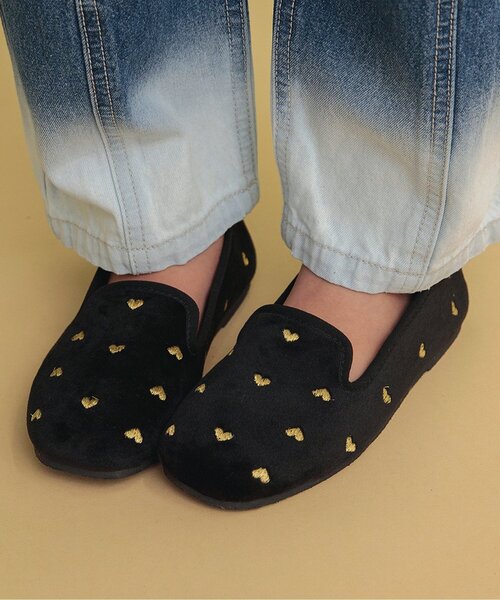 BREEZE(ブリーズ)の「ハートシシュウローファー(パンプス・キッズ・ブラック/エンジ・19/18/17/16/15 /14)」の2枚目の写真