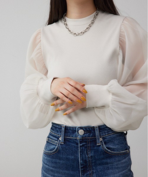 AZUL by moussy(アズールバイマウジー)の「袖シアー長袖リブトップス(Tシャツ/カットソー・レディース・グレー/マジェンタ/アイボリー/ブラック・SMALL/MEDIUM)」の1枚目の写真