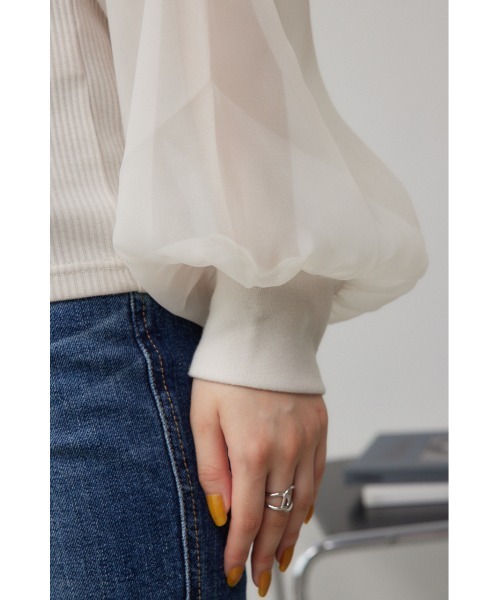 AZUL by moussy(アズールバイマウジー)の「袖シアー長袖リブトップス(Tシャツ/カットソー・レディース・グレー/マジェンタ/アイボリー/ブラック・SMALL/MEDIUM)」の14枚目の写真