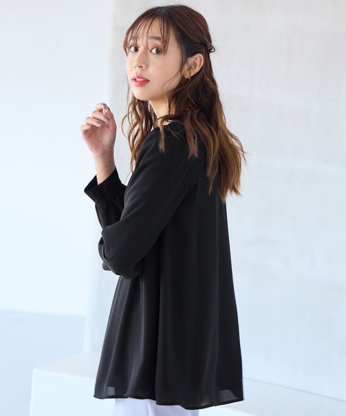 alotta(アロッタ)の「あったか裏地付タックデザインチュニック(チュニック・レディース・スモークピンク/ライトオレンジ系/ブラック/ネイビー・M/L/LL/3L)」の8枚目の写真