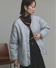 ad thie（アドティエ）の「キルティング 中綿ジャケット（ノーカラージャケット）」