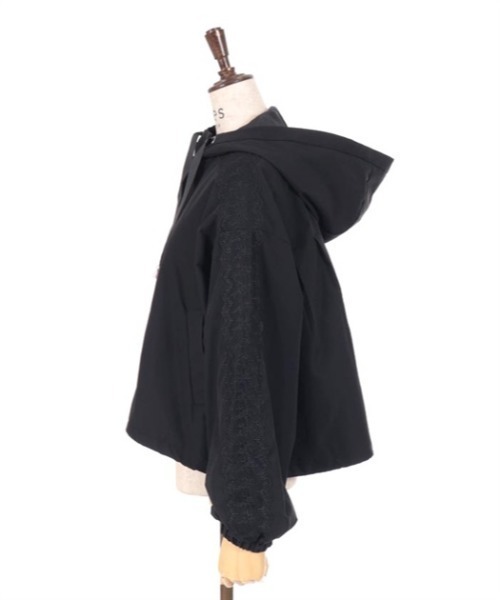 axes femme(アクシーズファム)の「撥水加工マウンテンパーカー(マウンテンパーカー・レディース・カーキ/ブラック/グレイッシュベージュ・MEDIUM/LARGE)」の15枚目の写真