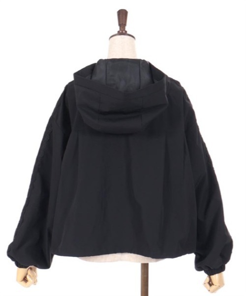 axes femme(アクシーズファム)の「撥水加工マウンテンパーカー(マウンテンパーカー・レディース・カーキ/ブラック/グレイッシュベージュ・MEDIUM/LARGE)」の16枚目の写真