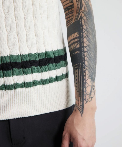 DEVEREUX GOLF（デヴァローゴルフ）の「コットンケーブルベスト