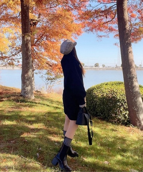 Fabby fabby（ファビィーファビィー）の「サイドゴアボリュームトラックソールミドルブーツ（ブーツ・レディース・ブラック/オフホワイト/カーキブラウン・SMALL/MEDIUM/LARGE）」の5枚目の写真