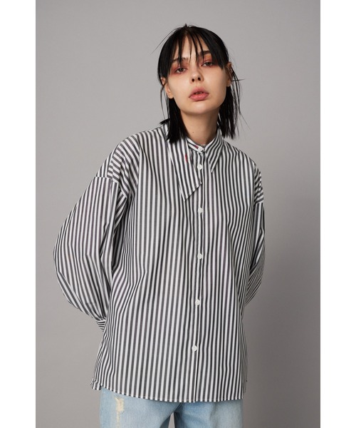 HeRIN.CYE(ヘリンドットサイ)の「Asymmetry collar shirt アシンメトリーカラーシャツ(シャツ/ブラウス・レディース・パープル系その他/ブルー系その他/ブラック系その他・FREE)」の2枚目の写真