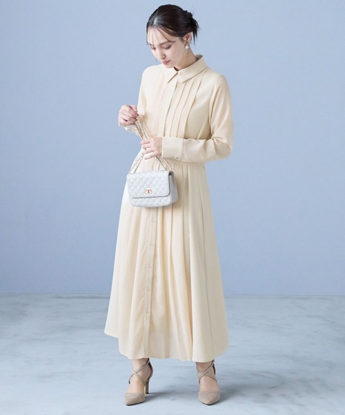 Andemiu(アンデミュウ)の「フロントプリーツワンピース202876(ワンピース・レディース・ライトグレー/ネイビー/アイボリー・FREE)」の2枚目の写真