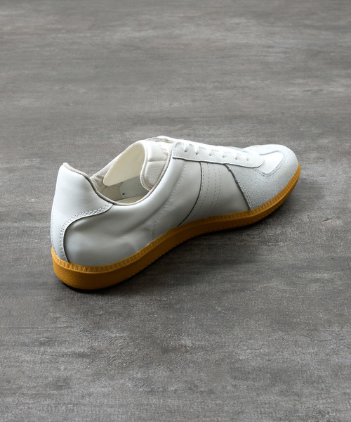 ジャーマントレーナー オリジナル 現行の「本物」ジャーマントレーナー