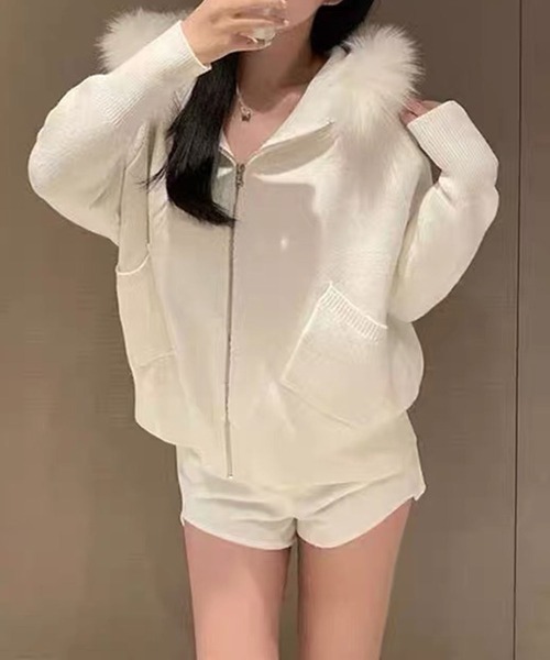 leune（ルネ）の「ファーニットフーディー/ダブルジップニット