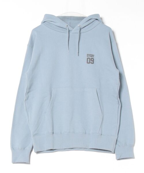 Q（キュー）の「everyパーカー（パーカー・レディース・グレイッシュブルー・MEDIUM）」の6枚目の写真
