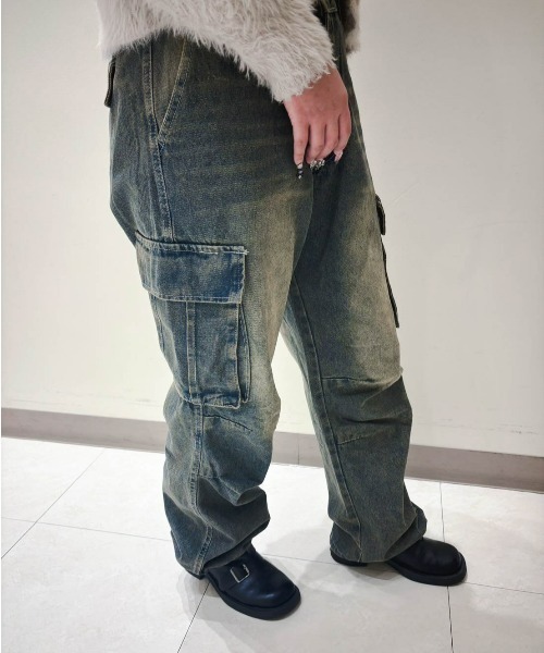ampm(エーエムピーエム)の「【ampm】ビンテージ加工グランジカーゴデニムパンツ(デニムパンツ・レディース・ブルー・M/S/L)」の2枚目の写真