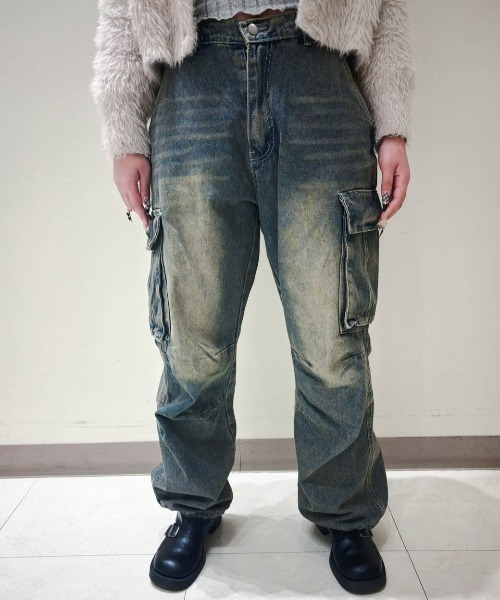 ampm(エーエムピーエム)の「【ampm】ビンテージ加工グランジカーゴデニムパンツ(デニムパンツ・レディース・ブルー・M/S/L)」の3枚目の写真