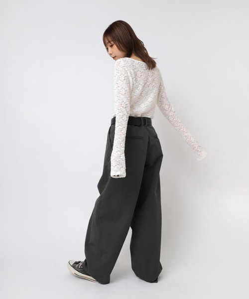 RNA（アールエヌエー）の「M2406 フラワージャガードシアーロンＴ（Tシャツ/カットソー・レディース・ホワイト/ブラック/ライトイエロー・MEDIUM）」の11枚目の写真