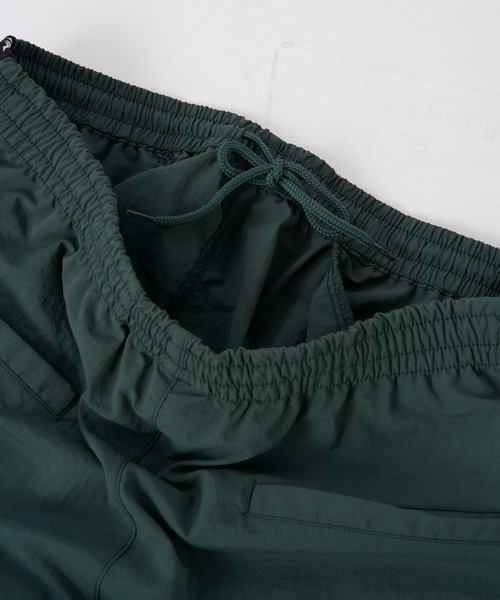 Kappa(カッパ)の「ナイロンショートパンツ (ユニセックス)(その他パンツ・メンズ・ブラック/グリーン・MEDIUM/LARGE/X-LARGE)」の8枚目の写真