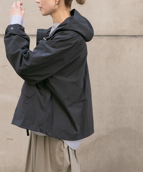 FORK&SPOON（フォークアンドスプーン）の「FORK&SPOON　フーディージャケット（マウンテンパーカー・レディース・アイボリー/スミクロ・1）」の17枚目の写真